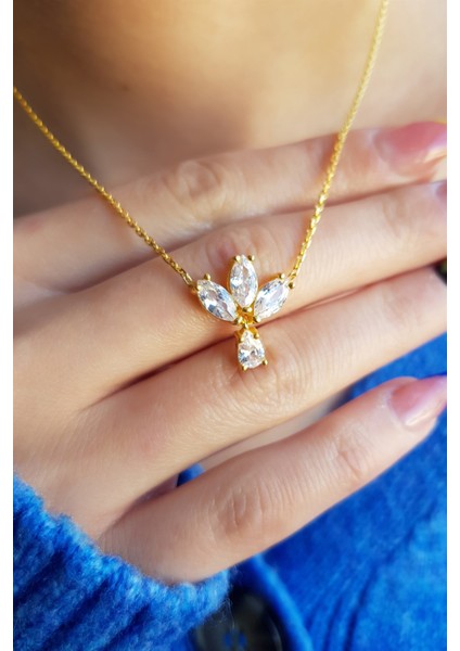 Kadın 925 Ayar Gümüş Mekik Taşlı Kolye