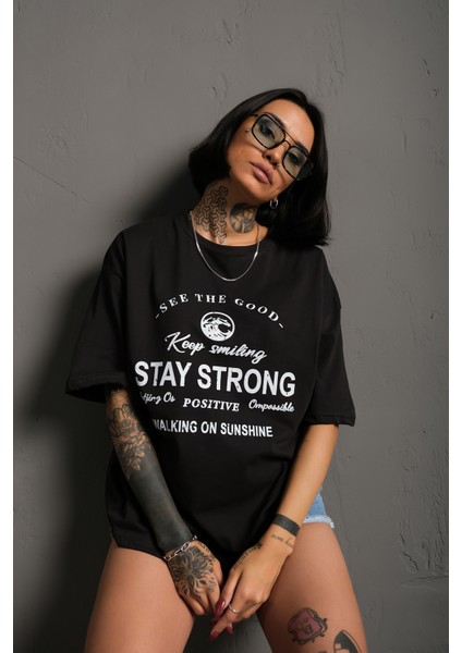 Kadın Stay Strong Baskılı Oversize T-Shirt fiyatları