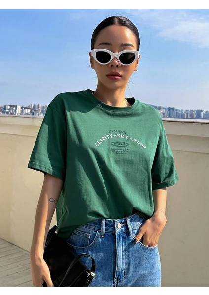 Kadın Clarity And Candor Baskılı Oversize T-Shirt