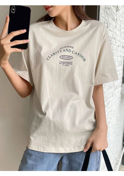 Kadın Clarity And Candor Baskılı Oversize T-Shirt