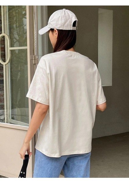 Kadın Clarity And Candor Baskılı Oversize T-Shirt