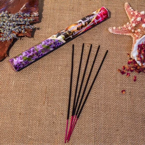 International Lavender Rose Musk Hexa 20'li Çubuk Tütsü (1 Saate Kadar Yanma Süresi)