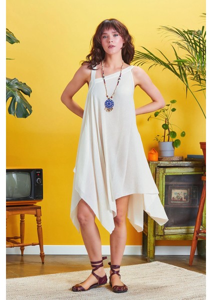 Çapraz Yaka Asimetrik Askılı Elbise