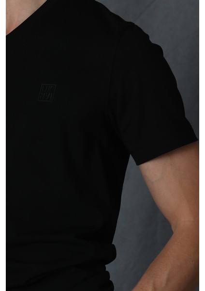 Tuna Modern Grafik T-Shirt Siyah
