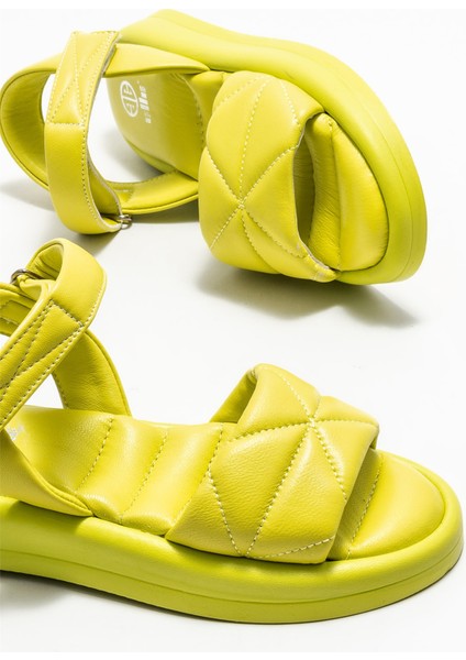 Yeşil Deri Kadın Spor Sandalet modelleri