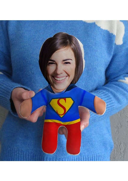 Kişiye Özel Fotoğraflı Süper Kahraman Bebek Yastık 40 x 40 cm Yumuşak Dokulu Eğlenceli Tasarım