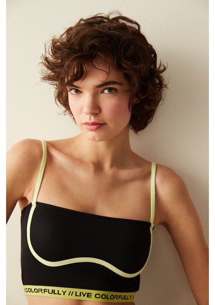 Siyah Biye Detaylı Sloganlı Spor Sütyen fiyatları