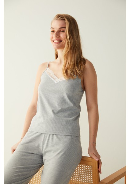 Beyaz Hailey Atlet Pijama Üstü