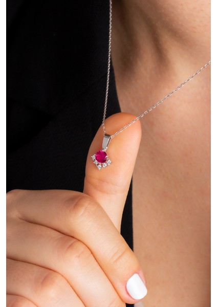 Kadın 925 Ayar Gümüş Yakut Taşlı Kolye