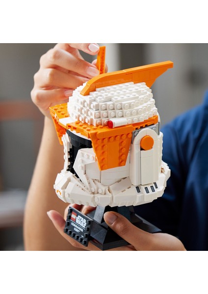 LEGO® Star Wars™ Klon Komutanı Cody Kaskı 75350 - Yetişkinler için Koleksiyonluk Sergileme Modeli Yapım Seti (776 Parça)