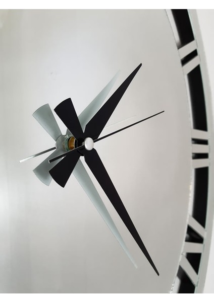 Future Roma Silver Model Gümüş Renk 70 Cm Dekoratif Aynalı Duvar Saati