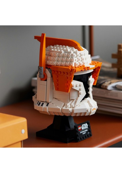 LEGO® Star Wars™ Klon Komutanı Cody Kaskı 75350 - Yetişkinler için Koleksiyonluk Sergileme Modeli Yapım Seti (776 Parça)