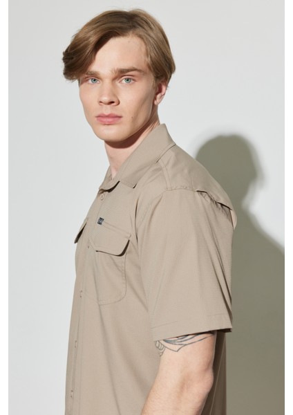 All Terrain GearAll Terrain Gear Regular Fit Normal Kesim Esnek Taş Rengi Kısa Kollu Gömlek modelleri