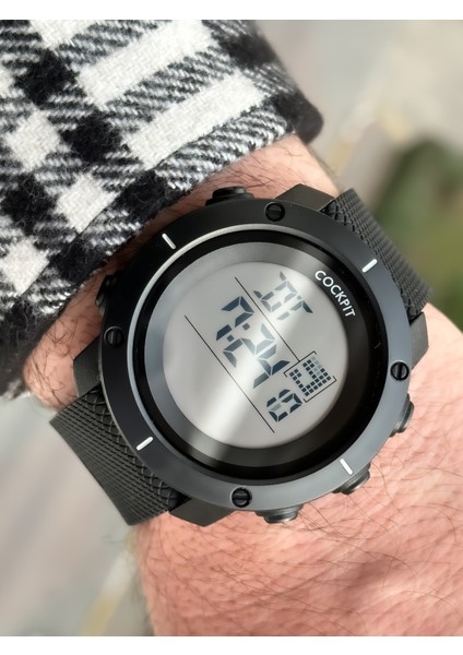 Marka Water Resist ,alarm, Işıklı, Siyah Silikon Kordon Spor Erkek Kol Saati