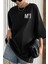 Kadın Siyah M'ı Baskılı Oversize T-Shirt 4