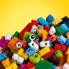 LEGO® Classic Yaratıcı Canavarlar 11017 - 4 Yaş ve Üzeri için 5 Canavar Mini Modeli İçeren Oyuncak Yapım Seti (140 Parça)