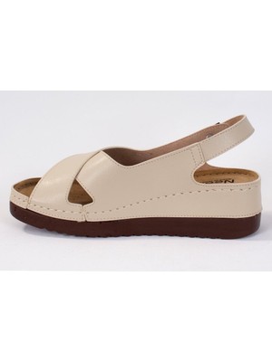 Dagoster DZA37-3031 Bej Günlük Kadın Sandalet