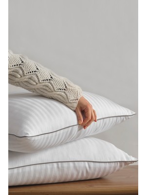 Nakkısh Plain Serisi Saten Kılıfklı Mikro Jel Yastık 50X70CM