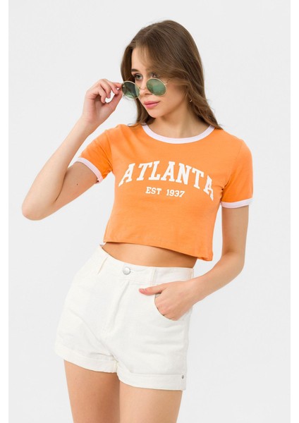 Kadın Önü Baskı Detaylı Kısa Tişört fırsatları