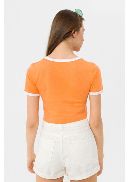 Kadın Önü Baskı Detaylı Kısa Tişört indirimleri