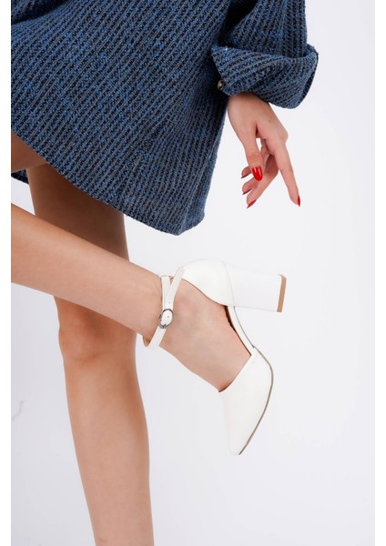 Flora Beyaz Bilekten Bantlı Topuklu Ayakkabı modelleri