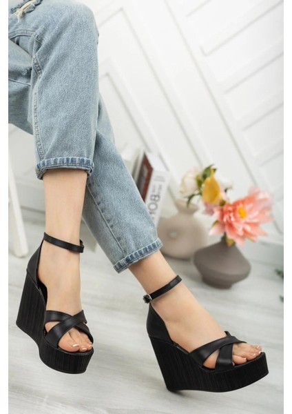 Kadın Verla Çapraz Bant Yüksek Topuklu Dolgu Taban Ayakkabı