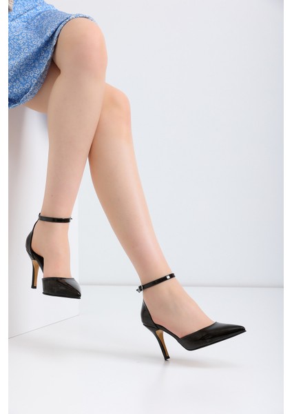 Siyah Rugan Stiletto Sivri Burun Kadın Topuklu Ayakkabı