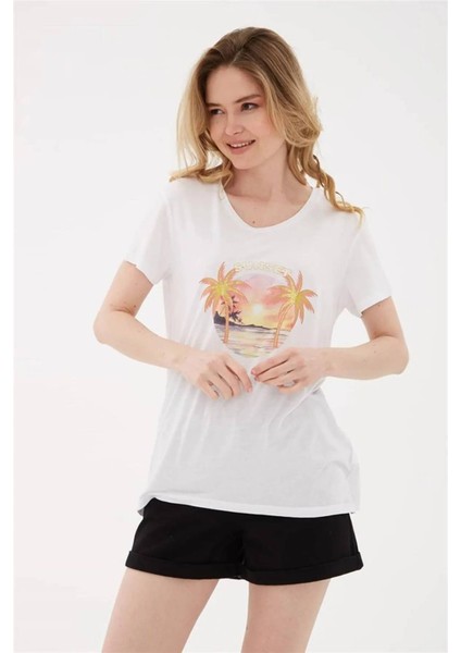 23Y0448K1 Kadın T-Shirt Beyaz fırsatları