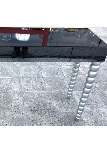 Dresuar Tombul Elma Model Ahşap Kayın Torna Parlak Gri Lake Renk Ayak Füme Ayna El Yapım fiyatları