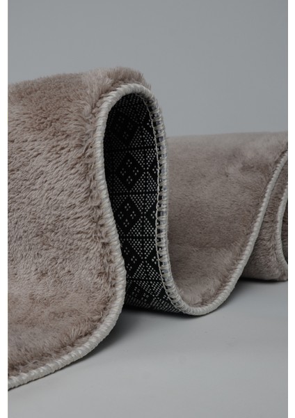 Kaymaz Tabanlı Kesme Rulo Salon Koridor Halı Post Peluş Yolluk Vizon modelleri