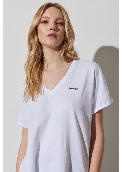 Regular Fit Normal Kesim %100 Pamuk V Yaka Beyaz Tişört modelleri