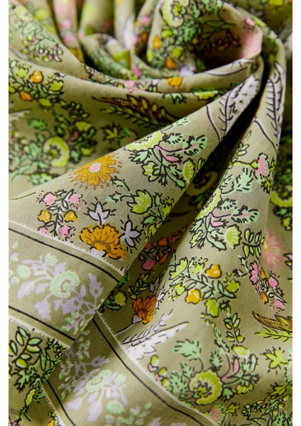 Yeşilçiçek Desenli Bandana fiyatları