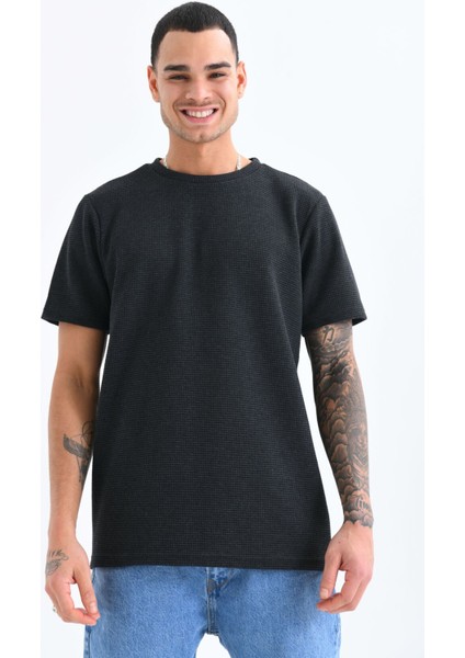 Erkek Antrasit Bisiklet Yaka Waffle Kumaş T-Shirt indirimleri