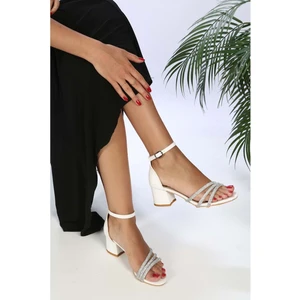 Kadın Sarzas Beyaz Biyeli Taşlı Topuklu Ayakkabı