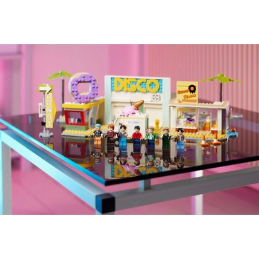 LEGO Ideas 21339 Ideas Bts Dynamite (749 Parça) Fiyatı