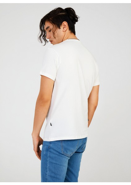 Bisiklet Yaka Baskılı Beyaz Erkek T-Shirt TC711110 fiyatları