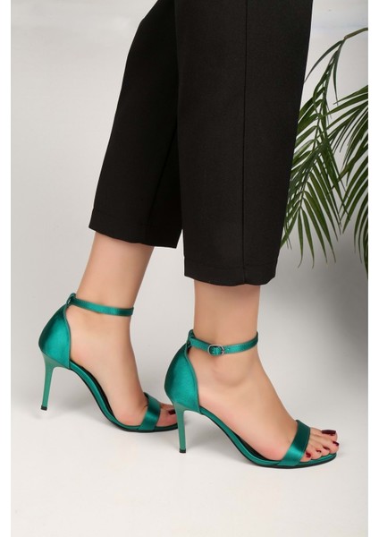 Kadın Tulipa Zümrüt Yeşili Saten Tek Bant Topuklu Ayakkabı fiyatları