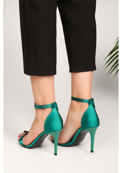 Kadın Tulipa Zümrüt Yeşili Saten Tek Bant Topuklu Ayakkabı fırsatları