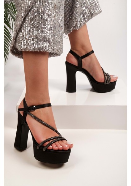 Kadın Gilly Siyah Saten Taşlı Platform Topuklu Ayakkabı