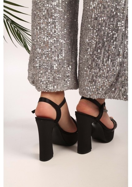 Kadın Gilly Siyah Saten Taşlı Platform Topuklu Ayakkabı fırsatları