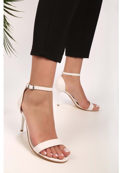 Kadın Puirn Beyaz Cilt Tek Bant Topuklu Ayakkabı modelleri