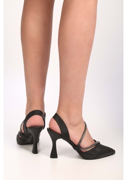 Kadın Silvy Siyah Saten Taşlı Topuklu Ayakkabı fırsatları