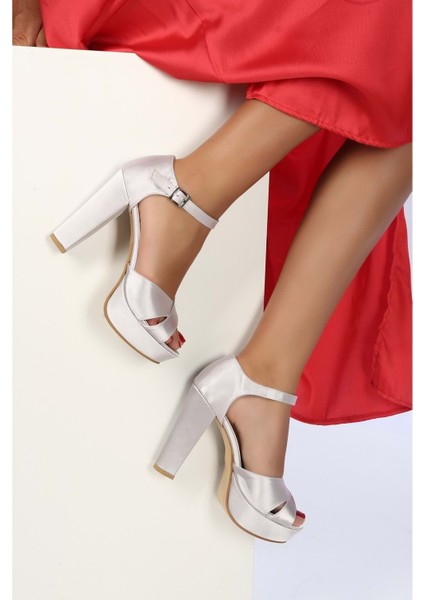 Kadın Pi Tolla Gümüş Saten Platform Topuklu Ayakkabı modelleri