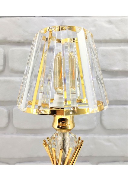 Modern Dekoratif Gold Metal Burgu Kristal Taşlı Kristal Konik Şapkalı Abajur Masa Lambası Aydınlatma fırsatları