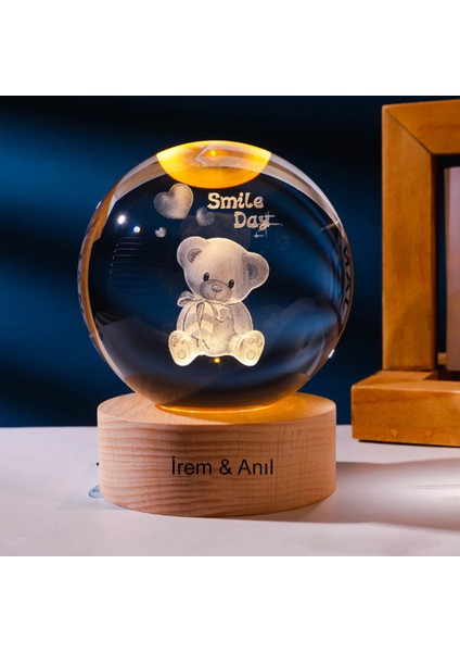 Büyük Boy Işıklı Ahşap Kaideli Ayıcık Temalı Cam Küre 8cm
