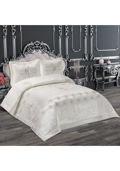 Diana Krem Kadife Çift Kişilik Çeyizlik Yatak Örtüsü