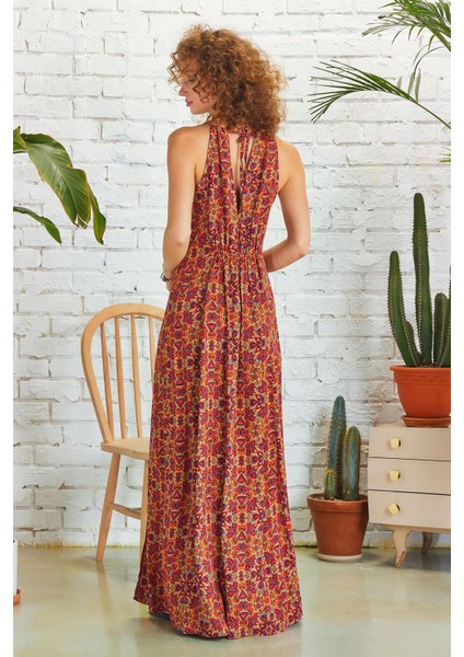 Dekolteli Ön Yırtmaçlı Elbise indirimleri