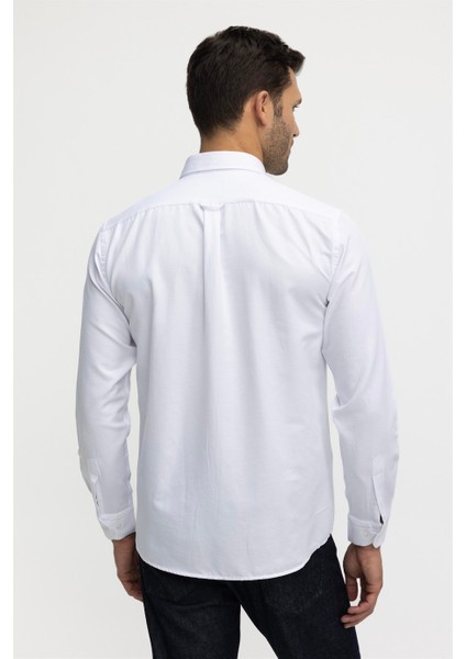 Klasik Fit Uzun Kol Oxford Doku Yaka Düğmeli Cepli Nakışlı Erkek Gömlek fırsatları