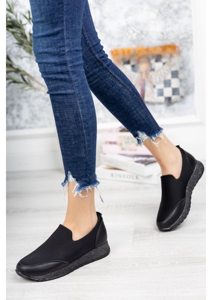 Simli Taban Taşsız Siyah Ayakkabı modelleri