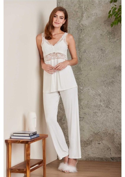 2810 Kadın Ekru Dantelli Penye Sabahlıklı Pijama Takımı